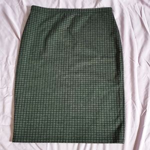 Max Studio Plaid Large Pencil Skirt